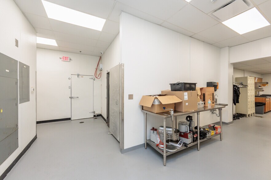 More Photos Of 8555-8735 Day Dr, Parma General Retail For Sale