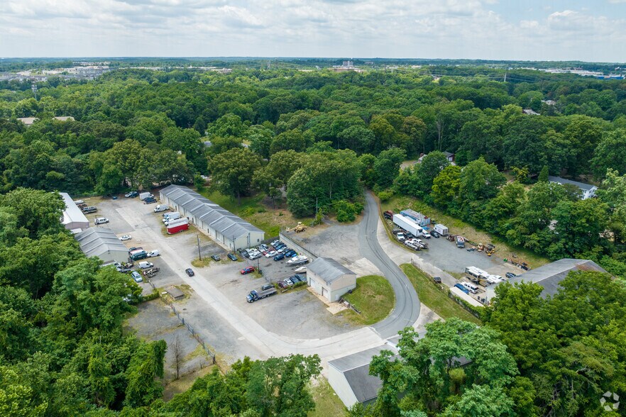 More Photos Of 14401 Pine Ln, Woodbridge Warehouse For Sale
