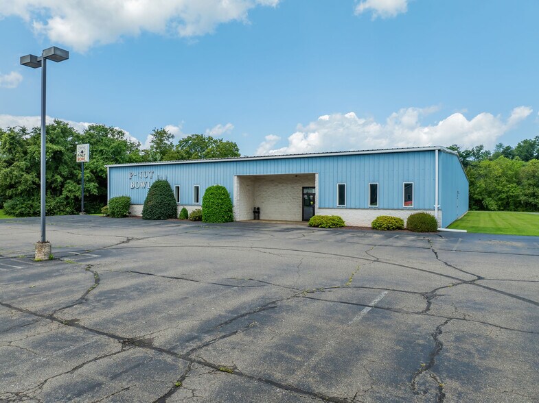 More Photos Of 2701 P Nut Ln, Bloomsburg Bowling Alley For Sale