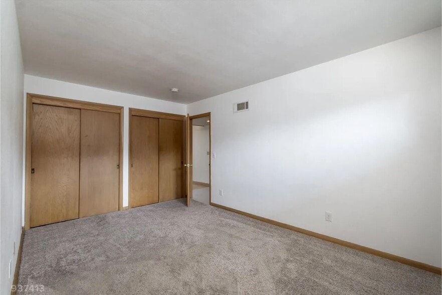 More Photos Of 417 Berwyn Dr, Madison Apartments For Sale