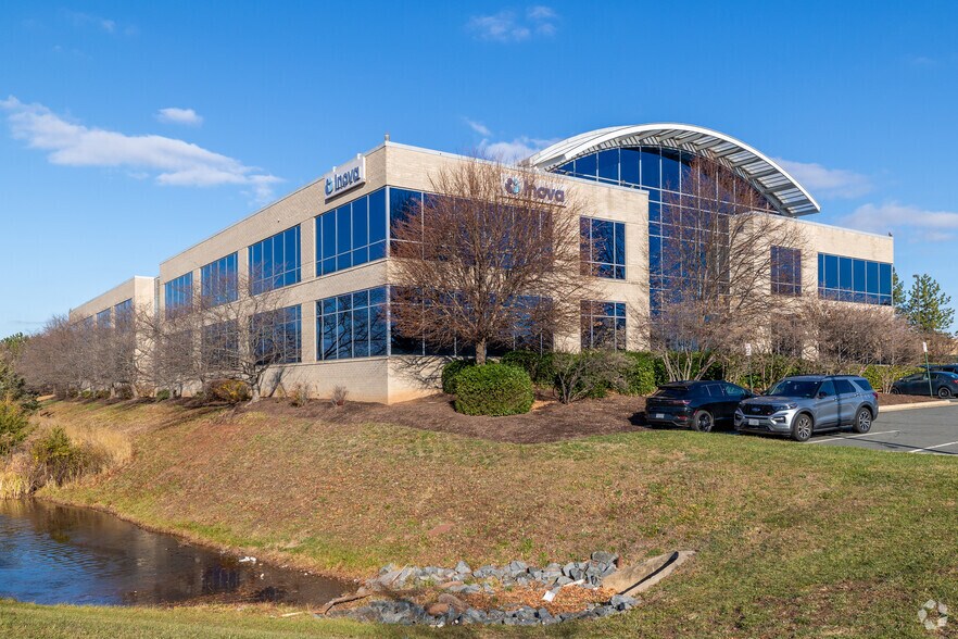 More Photos Of 21785 Filigree Ct, Ashburn Medical For Lease