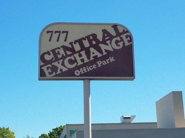 More Photos Of 777 S Central Expy, Richardson Office Residential For Sale