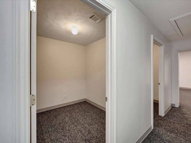 More Photos Of 4314 US Highway 69 N, Lufkin Office For Sale