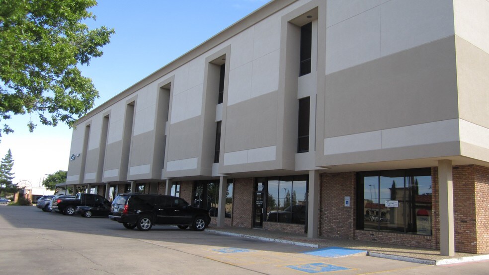 More Photos Of 4413 82nd St, Lubbock Office For Lease