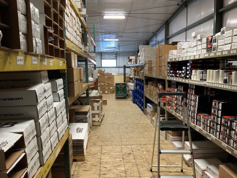 More Photos Of 2139 Magnum Cir, Lincoln Warehouse For Lease