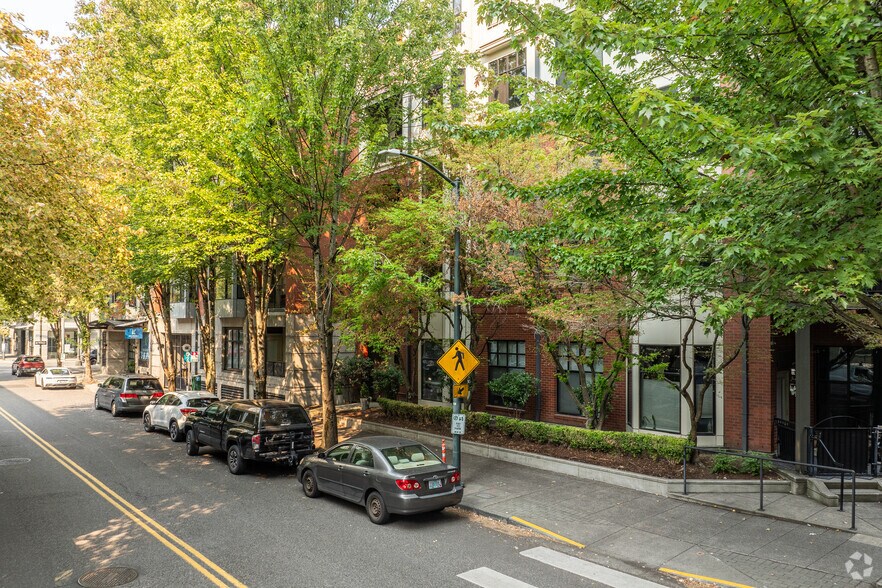 More Photos Of 1102 NW Lovejoy St, Portland Apartments For Lease