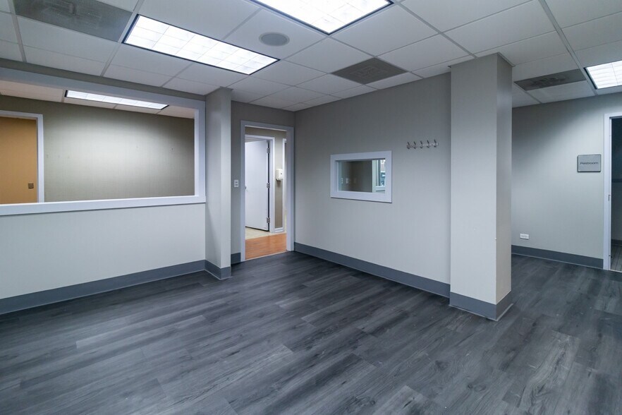 More Photos Of 2400 N Ashland Ave, Chicago Medical For Lease