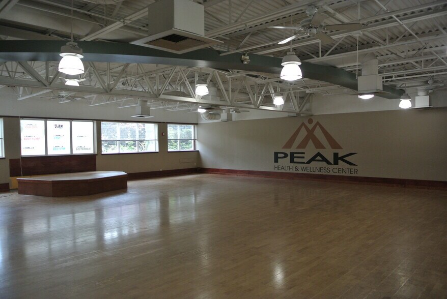 More Photos Of 927 E Polston Ave, Post Falls Office For Sale