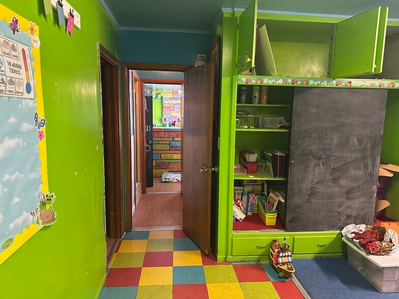 More Photos Of 2100 E Lambert Rd, La Habra Contractor Storage Yard For Sale