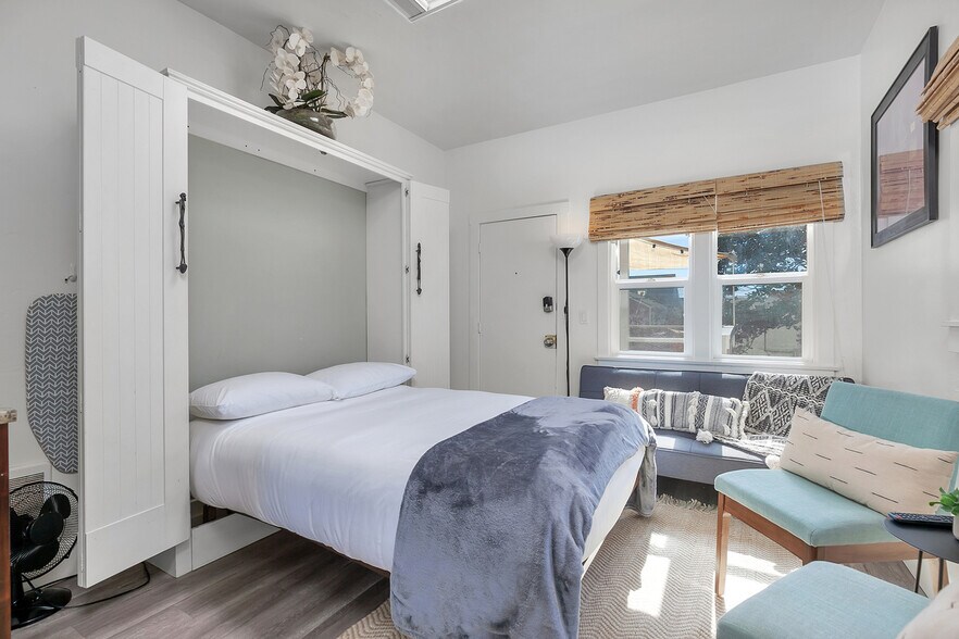 More Photos Of 818 Portsmouth Ct, San Diego Multifamily For Sale