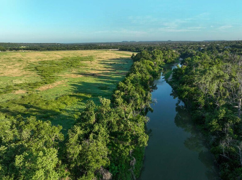 More Photos Of half-Diamond 'D' Ranch, Killeen Land For Sale