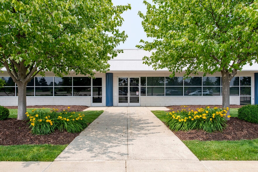 Primary Photo Of 2600 Green Rd, Ann Arbor Office For Lease
