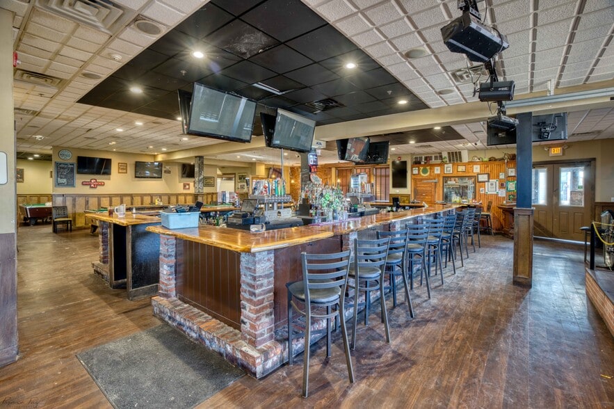 More Photos Of 3817 Pacific Ave, Wildwood Restaurant For Sale