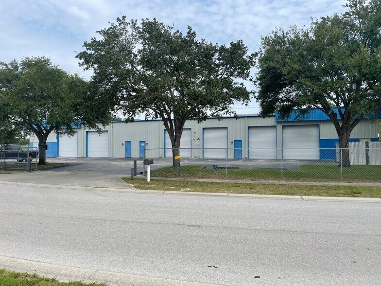 More Photos Of 777 Wesley Ave, Tarpon Springs Warehouse For Lease