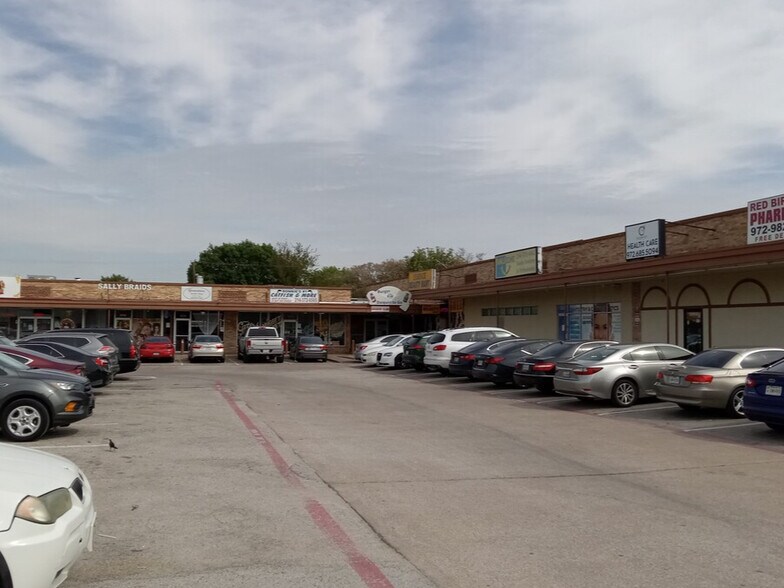 More Photos Of 1207 E Red Bird Ln, Dallas Freestanding For Sale