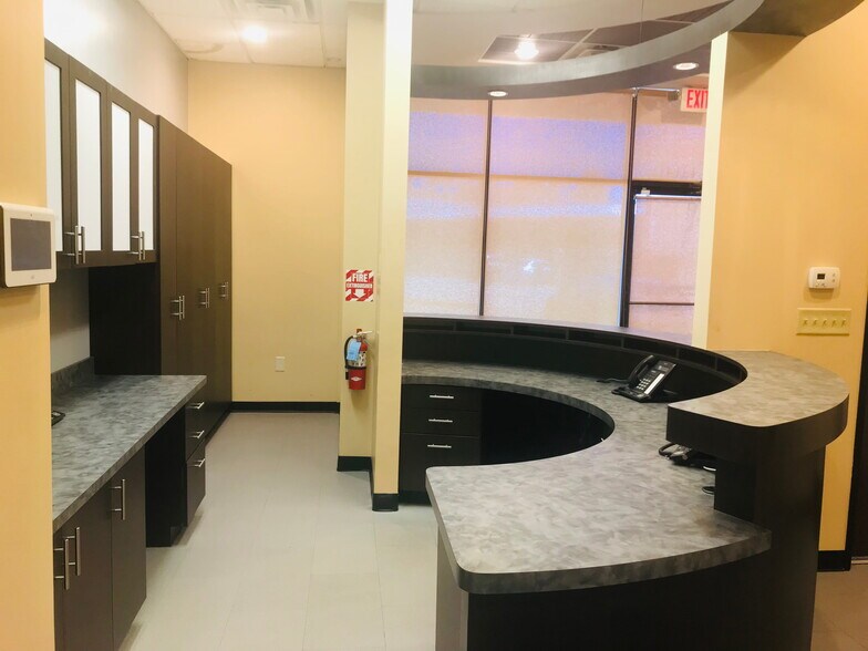 More Photos Of 13107-13141 W Lake Houston Pky, Houston Unknown For Lease