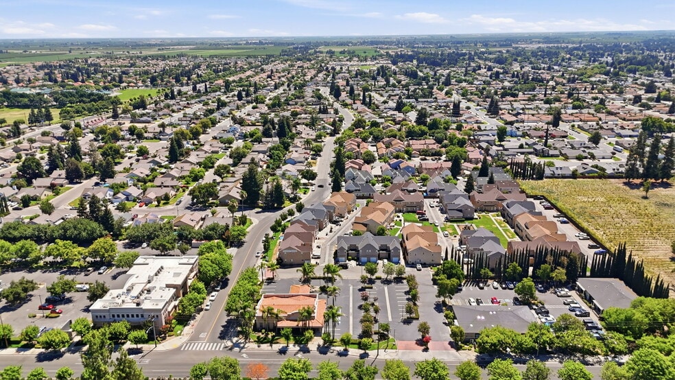 More Photos Of 3700 Geer Rd, Turlock Bank For Lease
