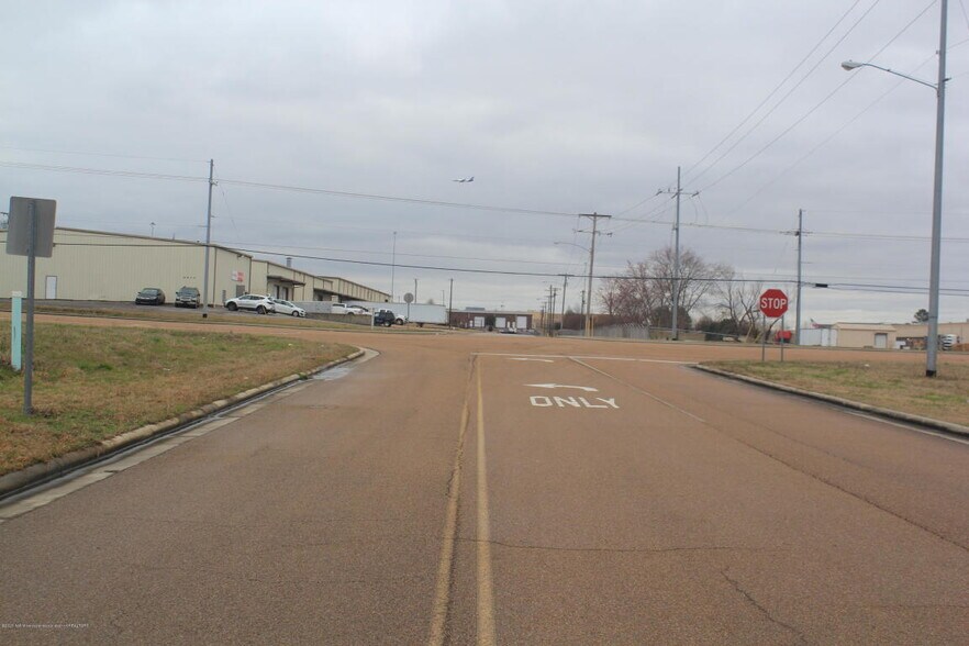 More Photos Of 6871 Interstate Blvd, Horn Lake Land For Lease