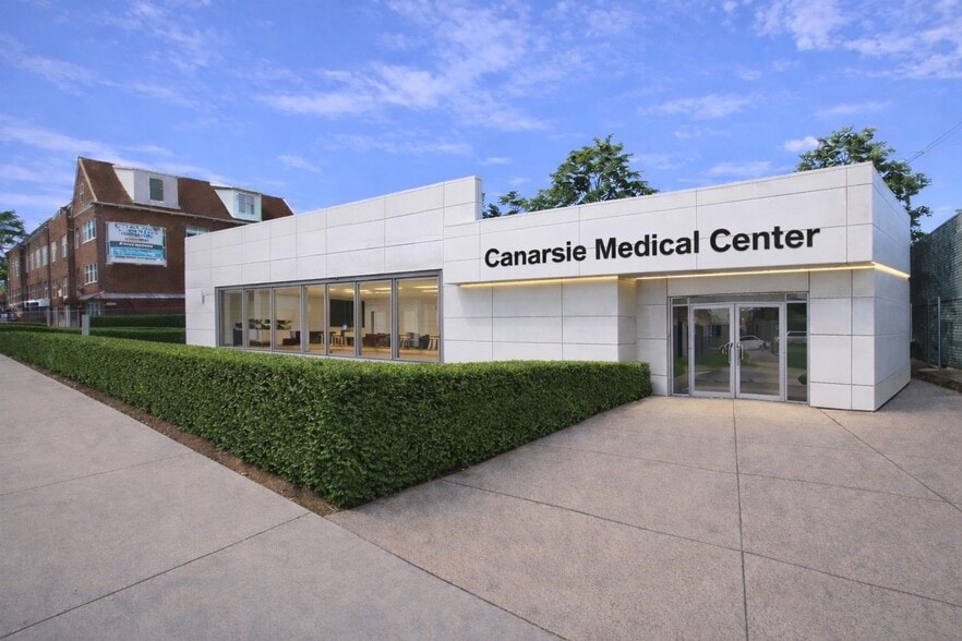 More Photos Of 1880 Rockaway Pky, Brooklyn Specialty For Lease