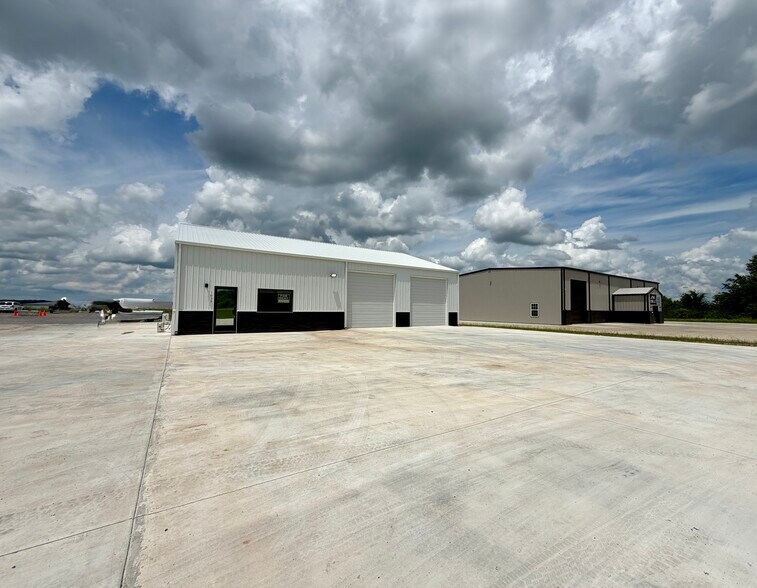 More Photos Of 1030 Moccasin ave, Tahlequah Flex For Lease