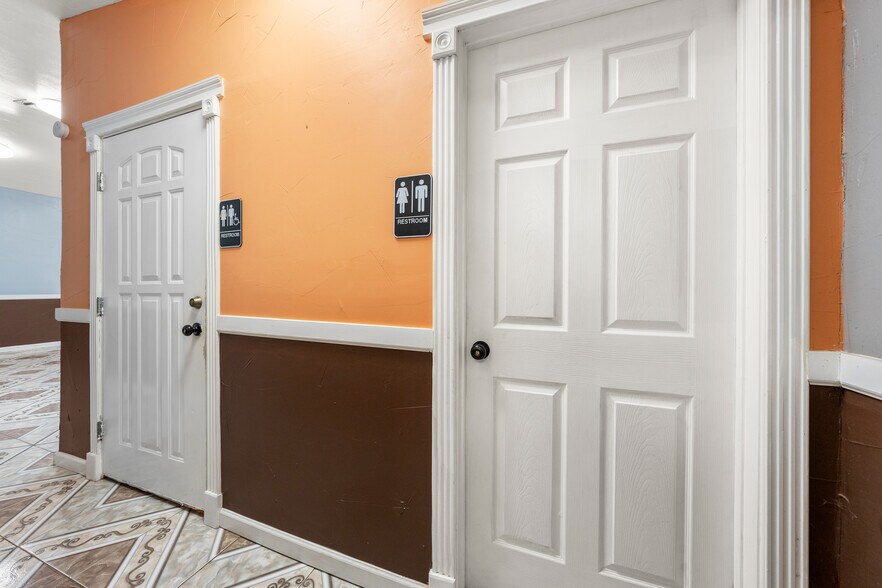 More Photos Of 3715 Bellmead Dr, Bellmead Office For Sale