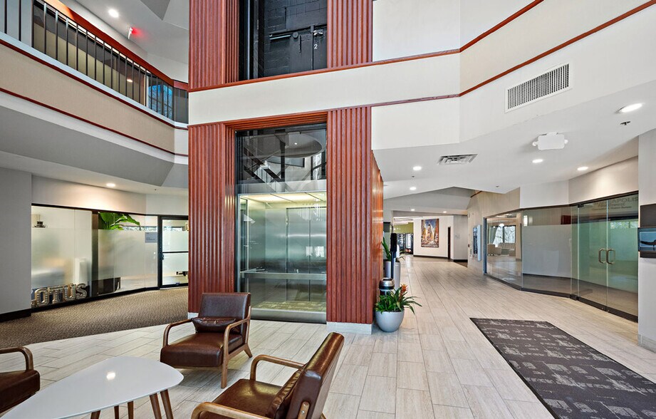 More Photos Of 7100 Northland Cir N, Brooklyn Park Office For Lease