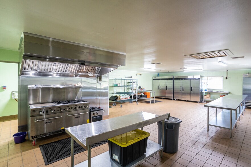 More Photos Of 10204 Se State Road 100, Starke Flex For Sale