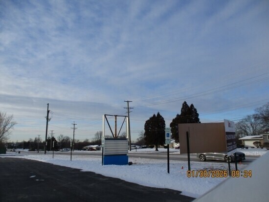 More Photos Of 1350 S Briggs St, Joliet Health Club For Sale