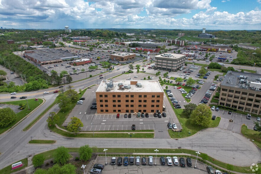 More Photos Of 3 Robinson Plz, Pittsburgh Office For Lease