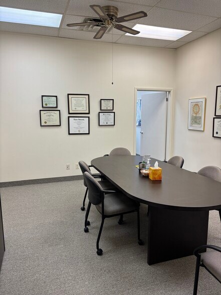 More Photos Of 52 Park Ave, Park Ridge Office Residential For Lease