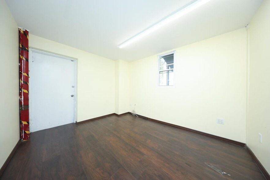 More Photos Of 195 Bush St, Brooklyn Warehouse For Lease