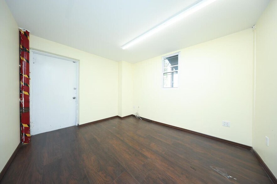 More Photos Of 195 Bush St, Brooklyn Warehouse For Lease