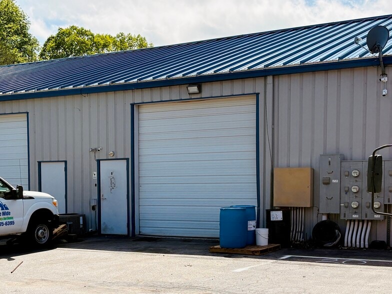 More Photos Of 6 Celtic Dr, Arden Warehouse For Lease