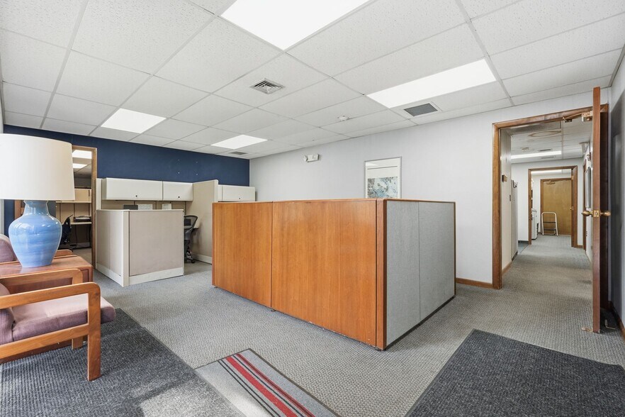 More Photos Of 665 Amherst Rd, Sunderland Research And Development For Sale