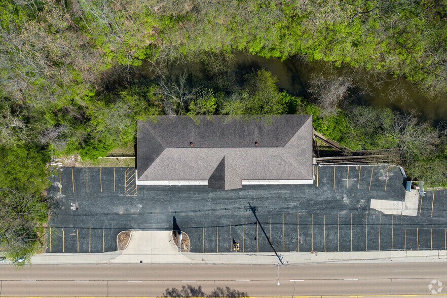 More Photos Of 3890 N Illinois St, Swansea Medical For Lease