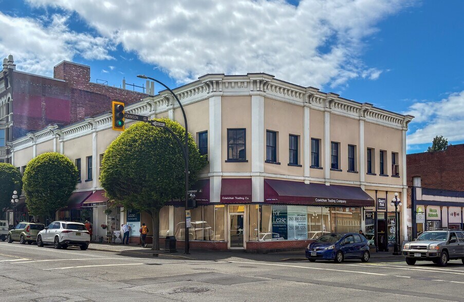 More Photos Of 1328 Government St, Victoria Office For Lease