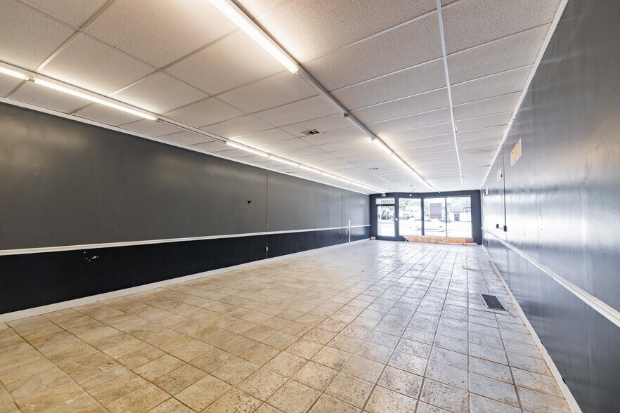 More Photos Of 22220-22228 Gratiot Ave, Eastpointe Storefront Retail Office For Sale