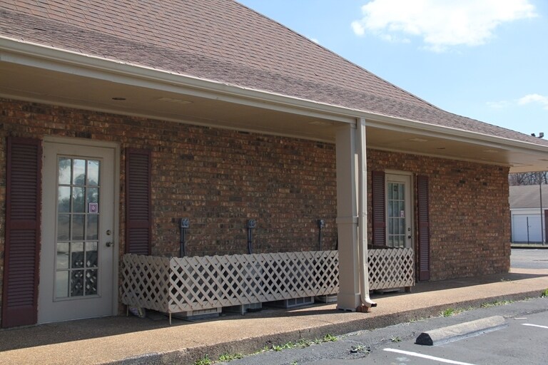More Photos Of 5501 Winchester Rd, Memphis Office Residential For Sale