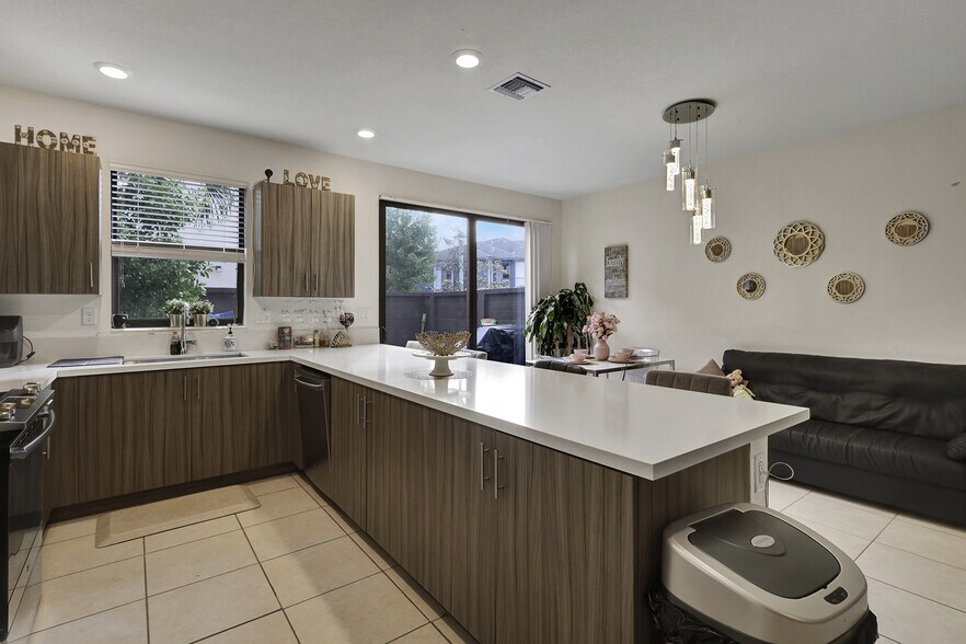 More Photos Of 15809 NW 91st Ct, Miami Lakes Specialty For Sale