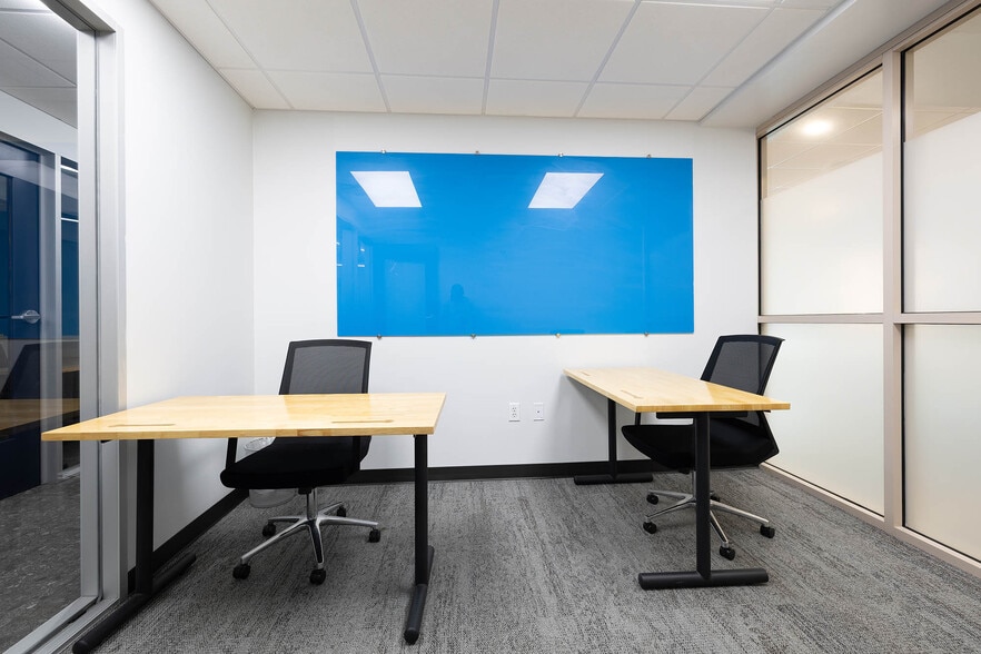 More Photos Of 333 3rd Ave N, Saint Petersburg Coworking Space