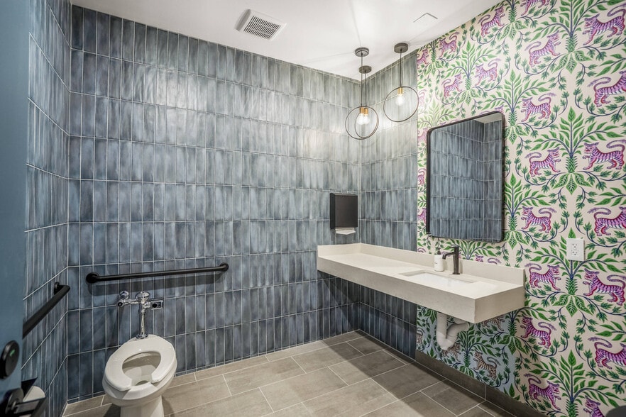 More Photos Of 1109-1115 Dumble st, Houston Office For Lease