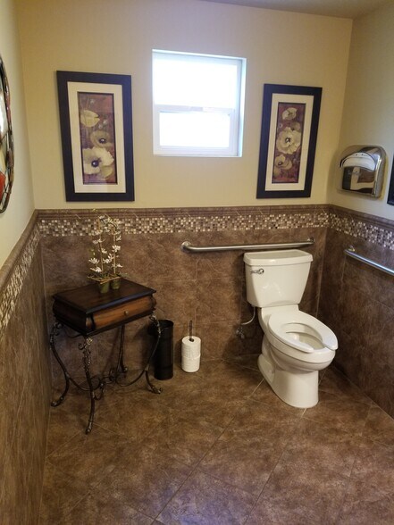 More Photos Of 2075 Lincoln Ave, San Jose Medical For Lease