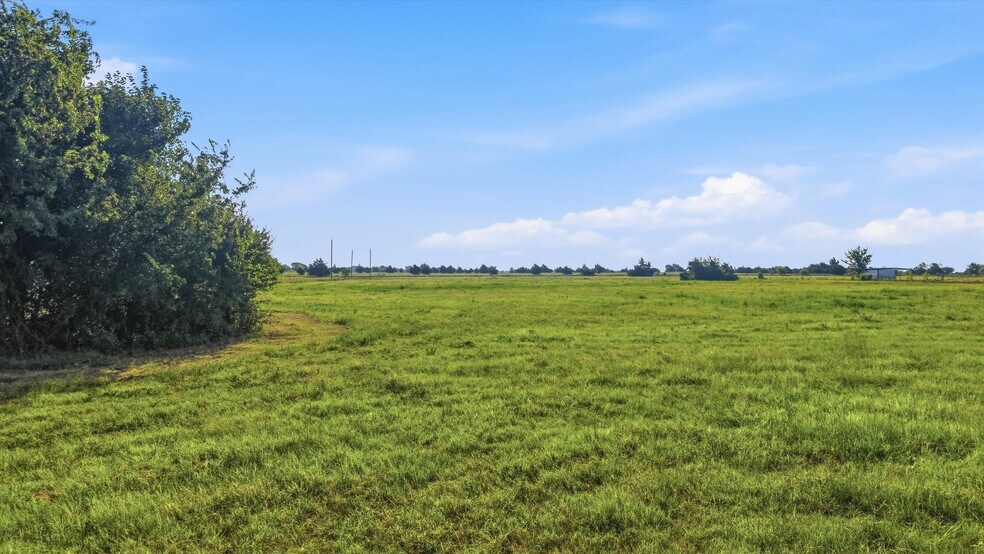 More Photos Of 1614 W Line Rd, Whitesboro Land For Sale