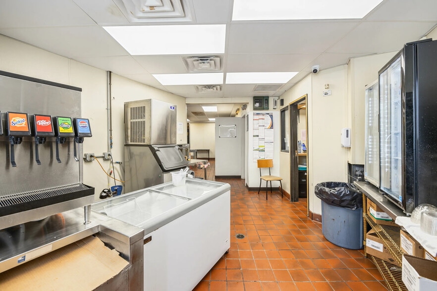 More Photos Of 2033 Wynnton Rd, Columbus Restaurant For Sale