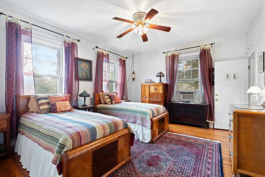 More Photos Of 6100 Frederick Ave, Catonsville Hospitality For Sale
