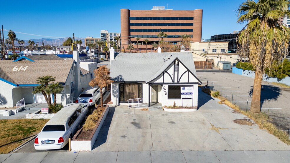 More Photos Of 608 S 6th St, Las Vegas Medical For Sale