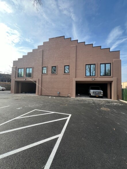 More Photos Of 217 Main St, Staten Island Storefront Retail Residential For Lease
