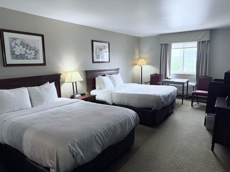 More Photos Of 590 E Main St, Price Hotel For Sale