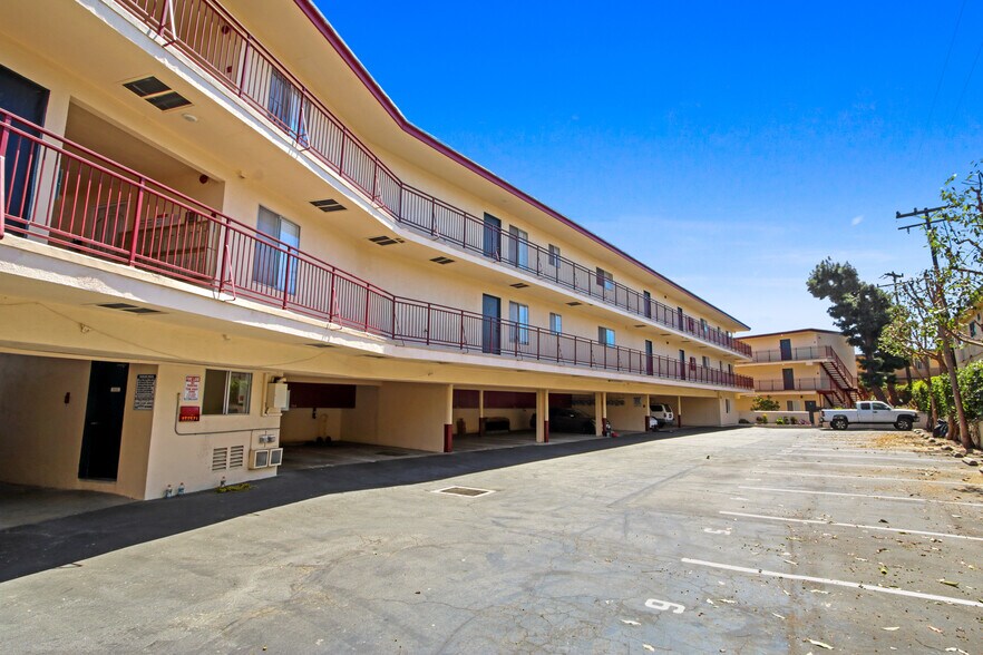 More Photos Of 3320 Redondo Beach Blvd, Torrance Apartments For Sale