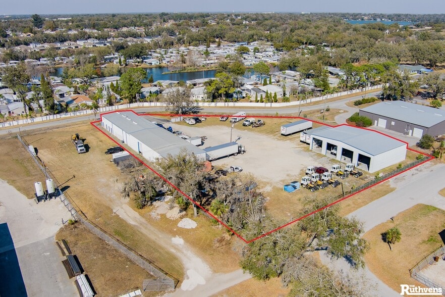 More Photos Of 330 W Brannen Rd, Lakeland Service For Lease